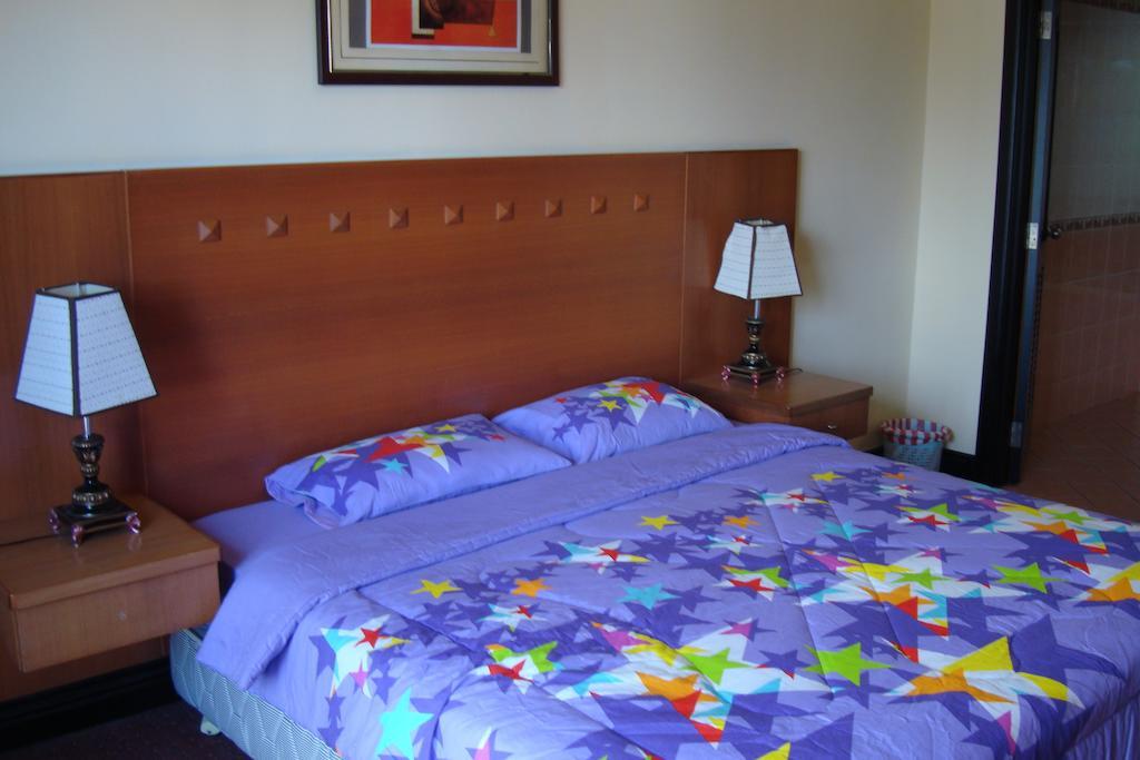 Dorcas Service Apartment - Marina Court Кота-Кинабалу Номер фото